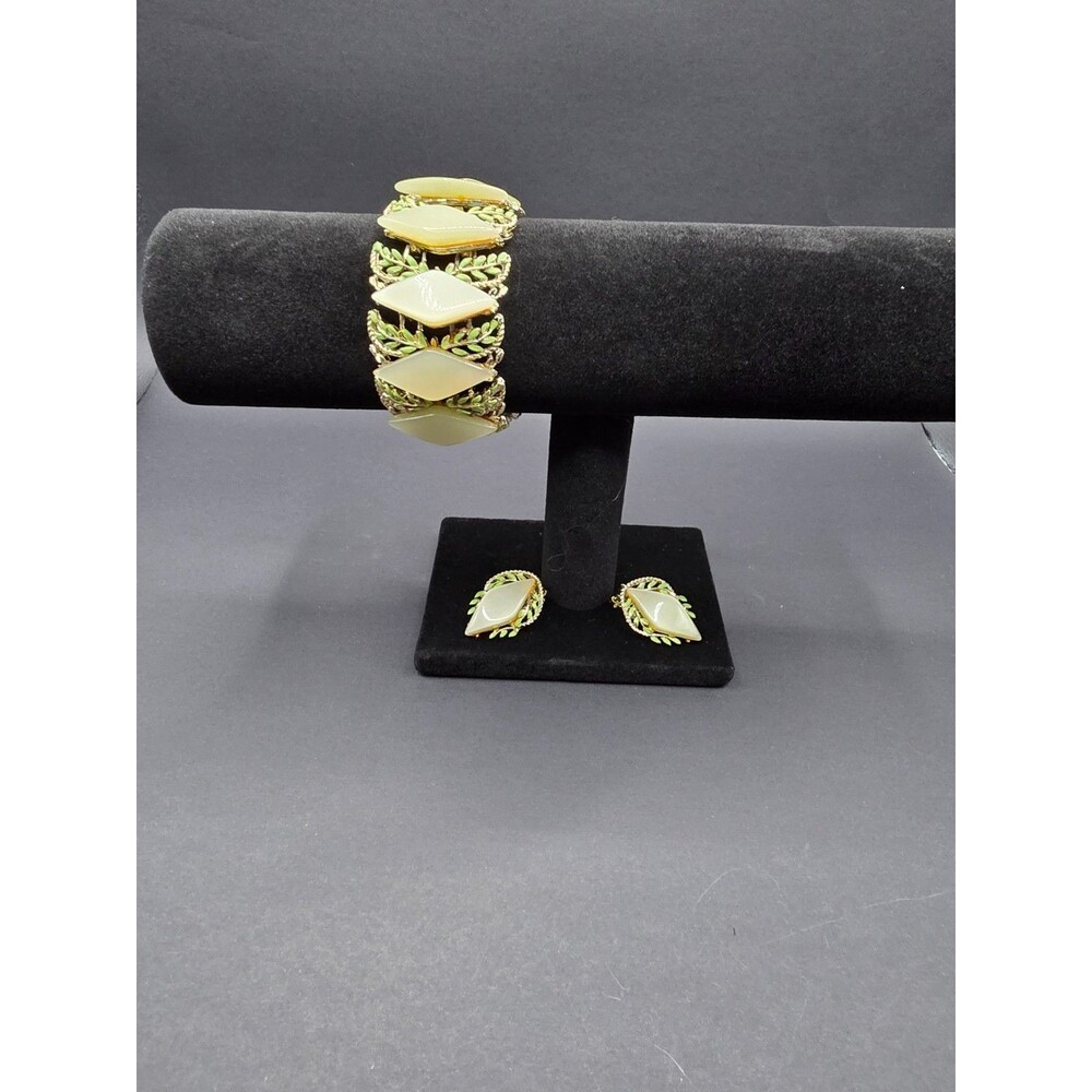 Vintage MCM Lucite Bracelet & Clip Earrings Set Gold Tone Pearlized Cabochons